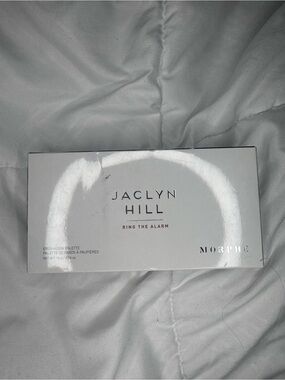 Morphe Jaclyn Hill 'Ring The Alarm' Eyeshadow Palette - White